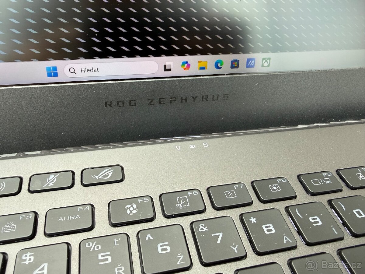 Herní notebook ASUS ROG Zephyrus G15 RTX 3080 - 2