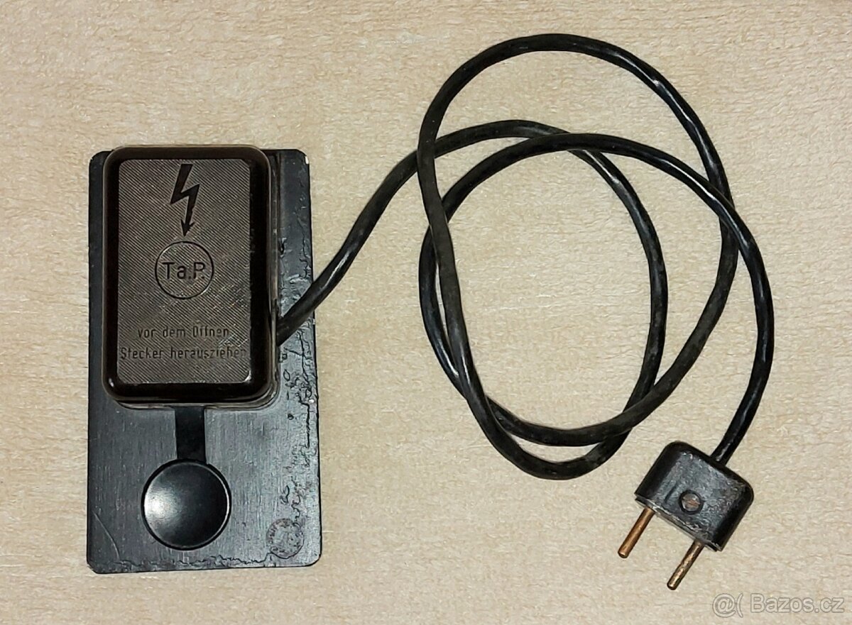 Prodám Wermacht telegrafní klíč T a.P. zachovalý - 2