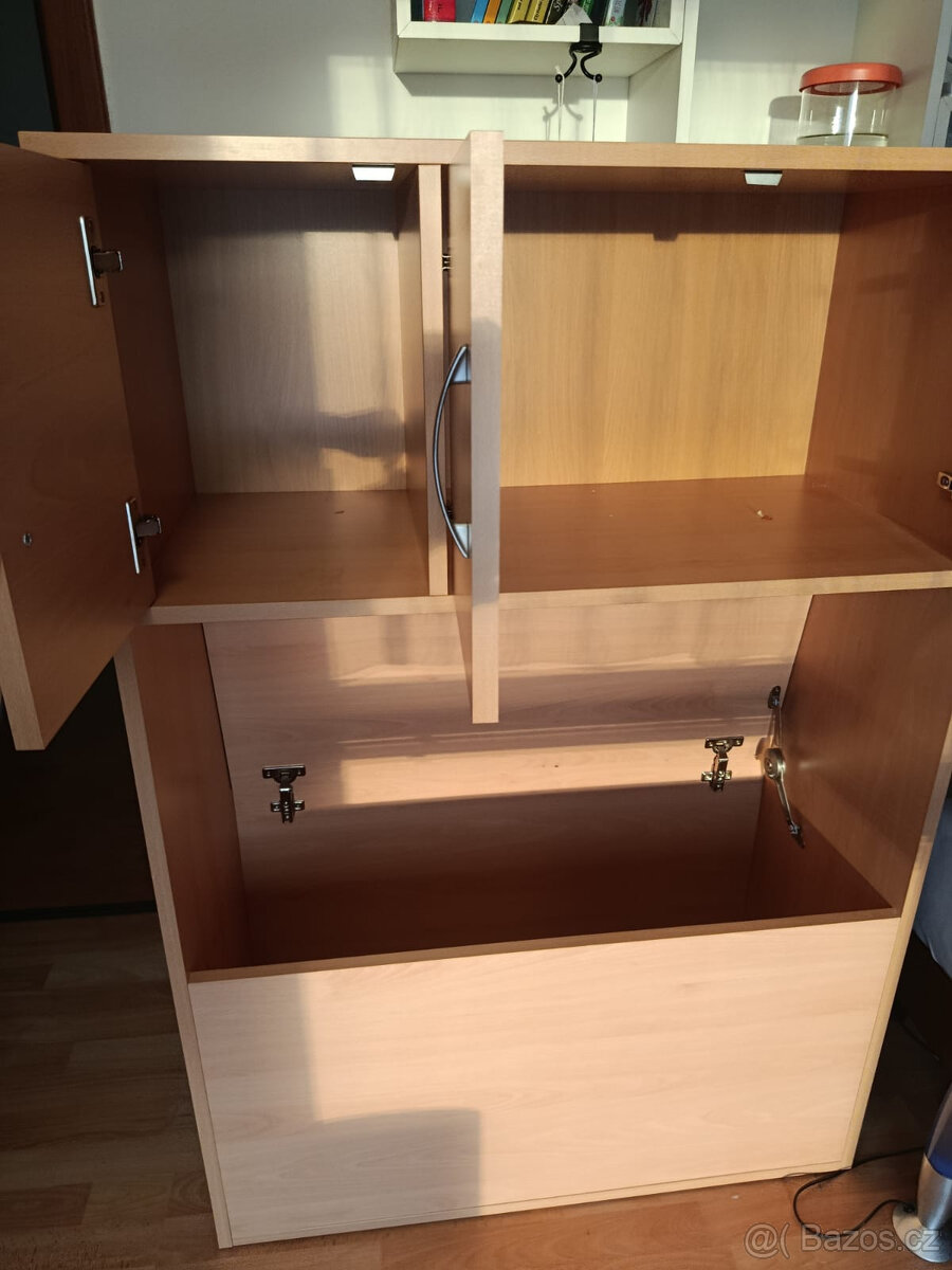 Skřínka na míru k posteli s úložným prostorem - 2