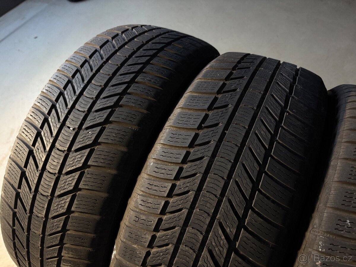 Zimní pneu Continental 215/55R17 - 2