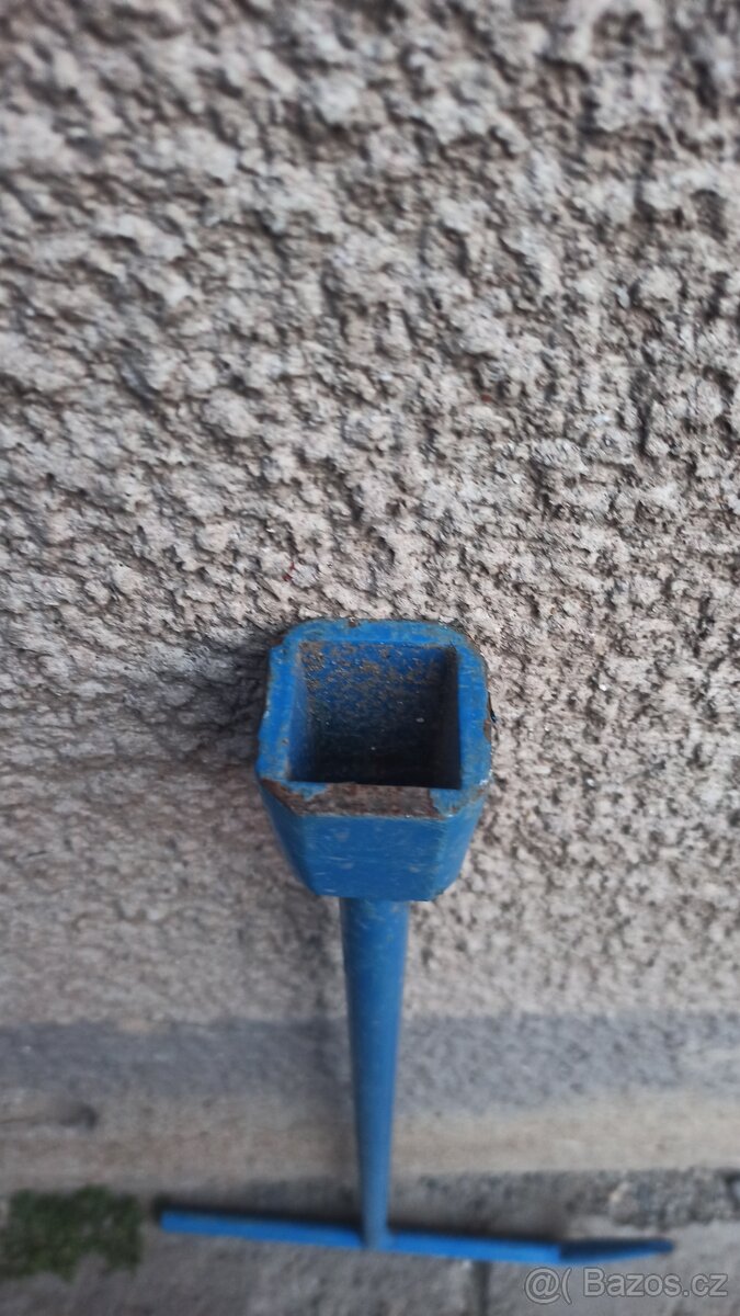 Klíč k hlavnímu uzávěru - 2