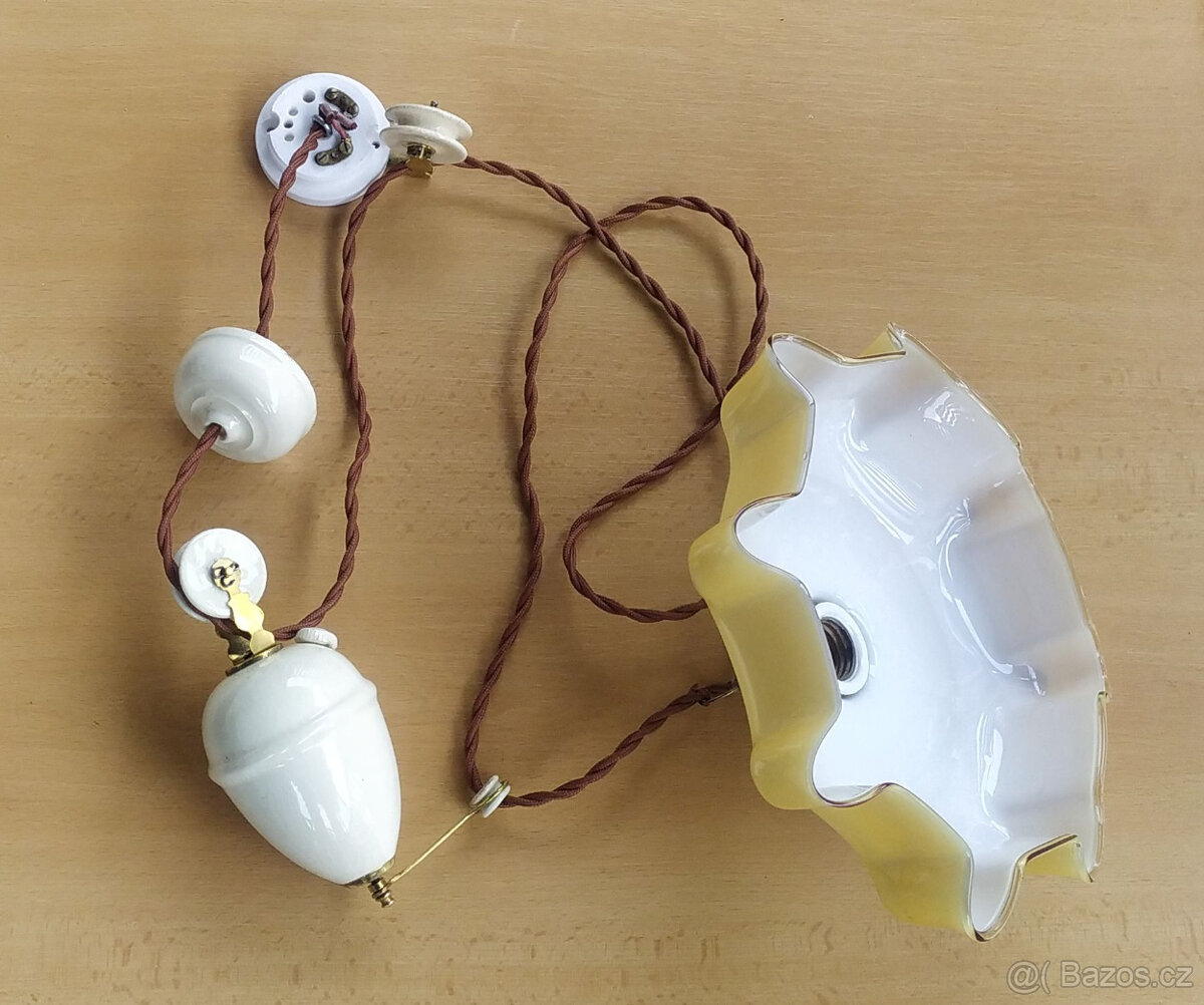 Starý stahovací lustr / stahovačka na chatu / chalupu - 2