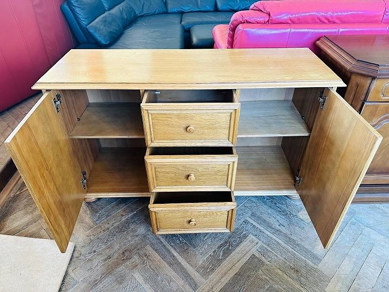 869 Komoda rustikální 3-řadá frézovaná masivní provedení - 2