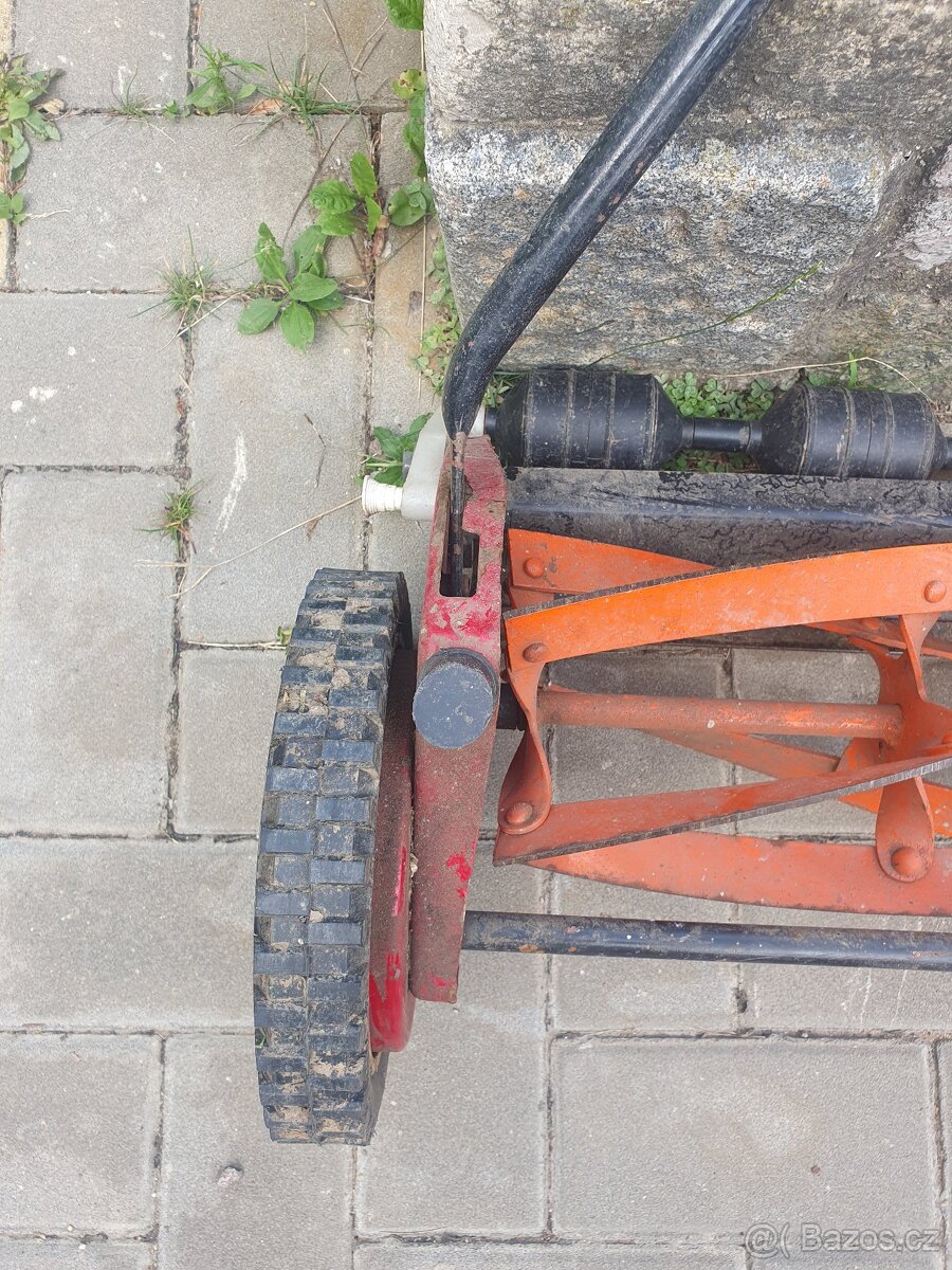 Ruční / sekačka / tráva / RST 450 - 2