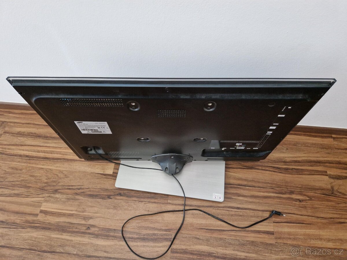 Televize Samsung 80 cm UE32C6000RW - 2