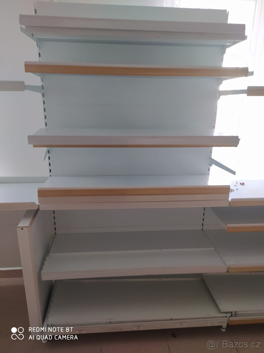 Kovový regál - 2