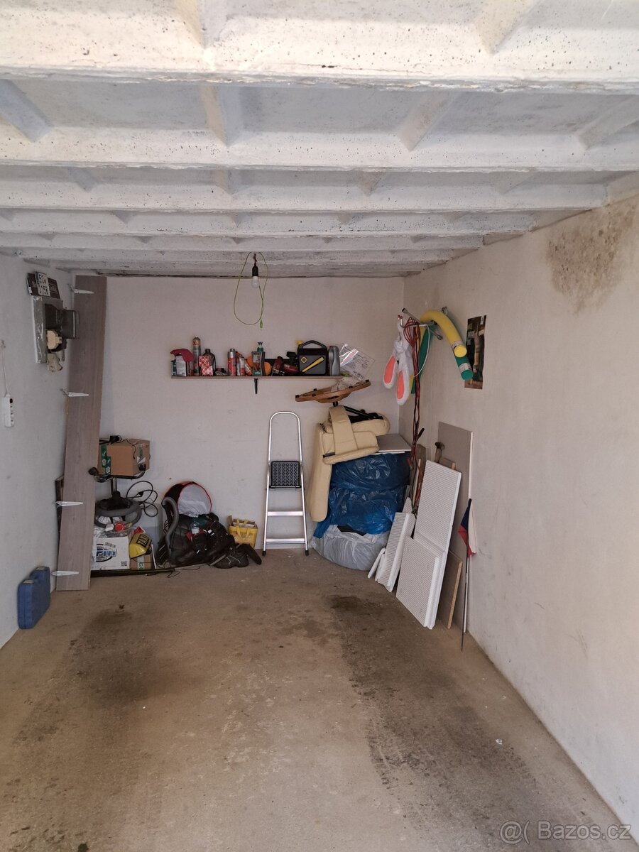 Pronájem garáže Zliv - 2