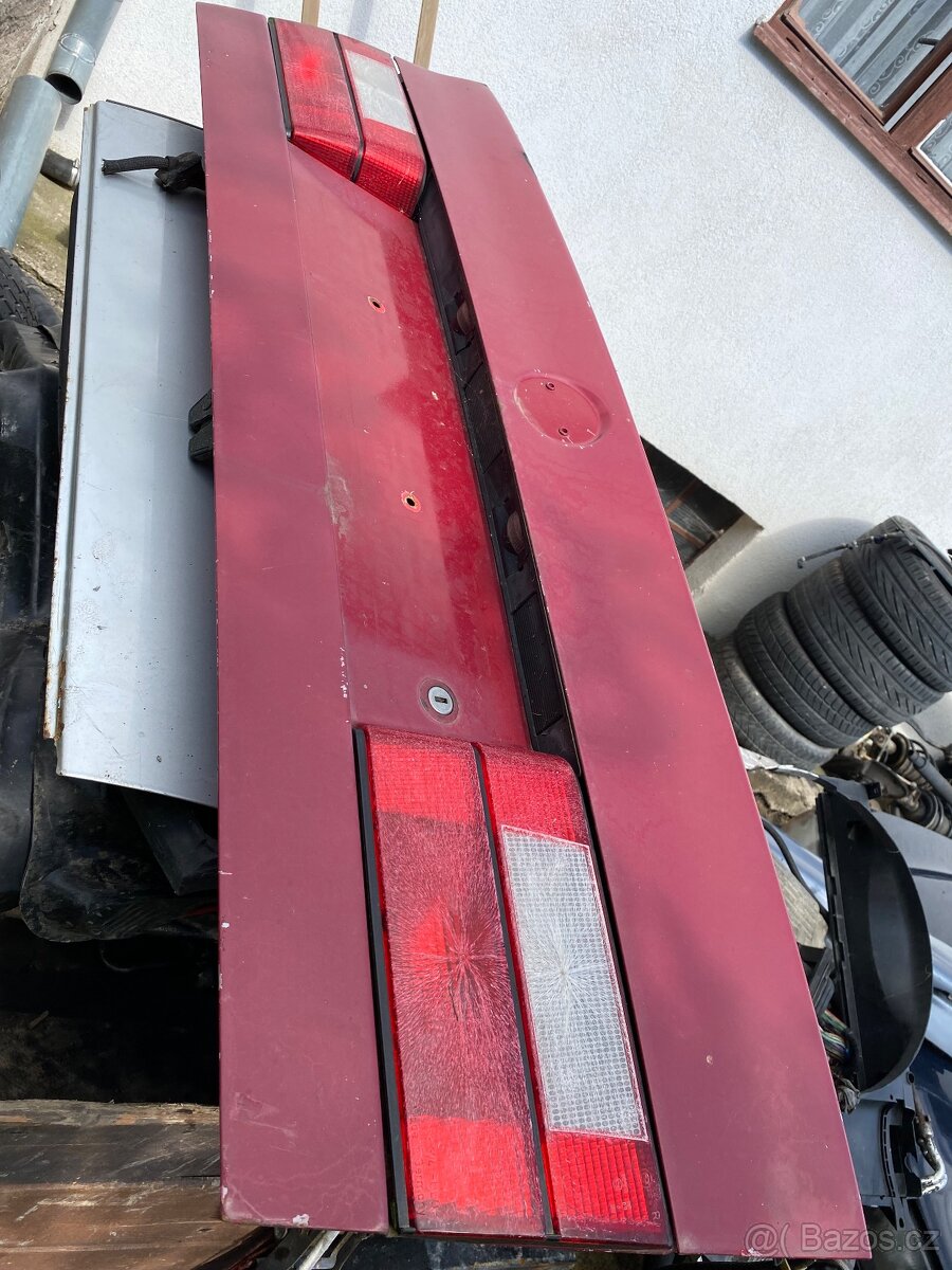 BMW e34 touring kufr - 2