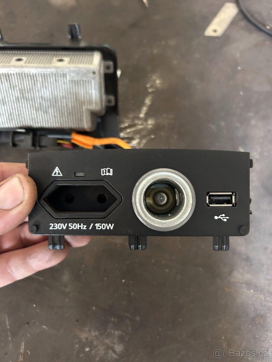 Měnič napětí ŠKODA SUPERB III - 2