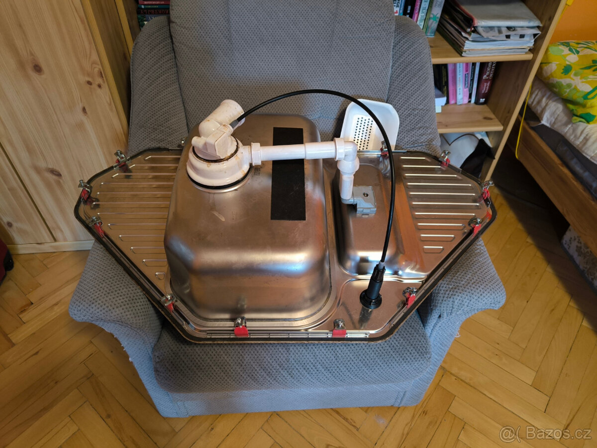 Rohový nerezový dřez - 2