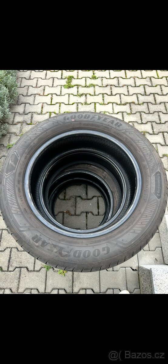 Letní pneu Goodyear Efficientgrip 2 SUV 215/60 R17 - 2