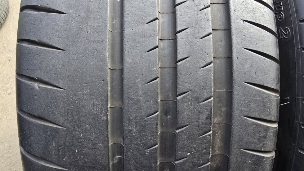 Letní pneu 245/35/20 Michelin - 2