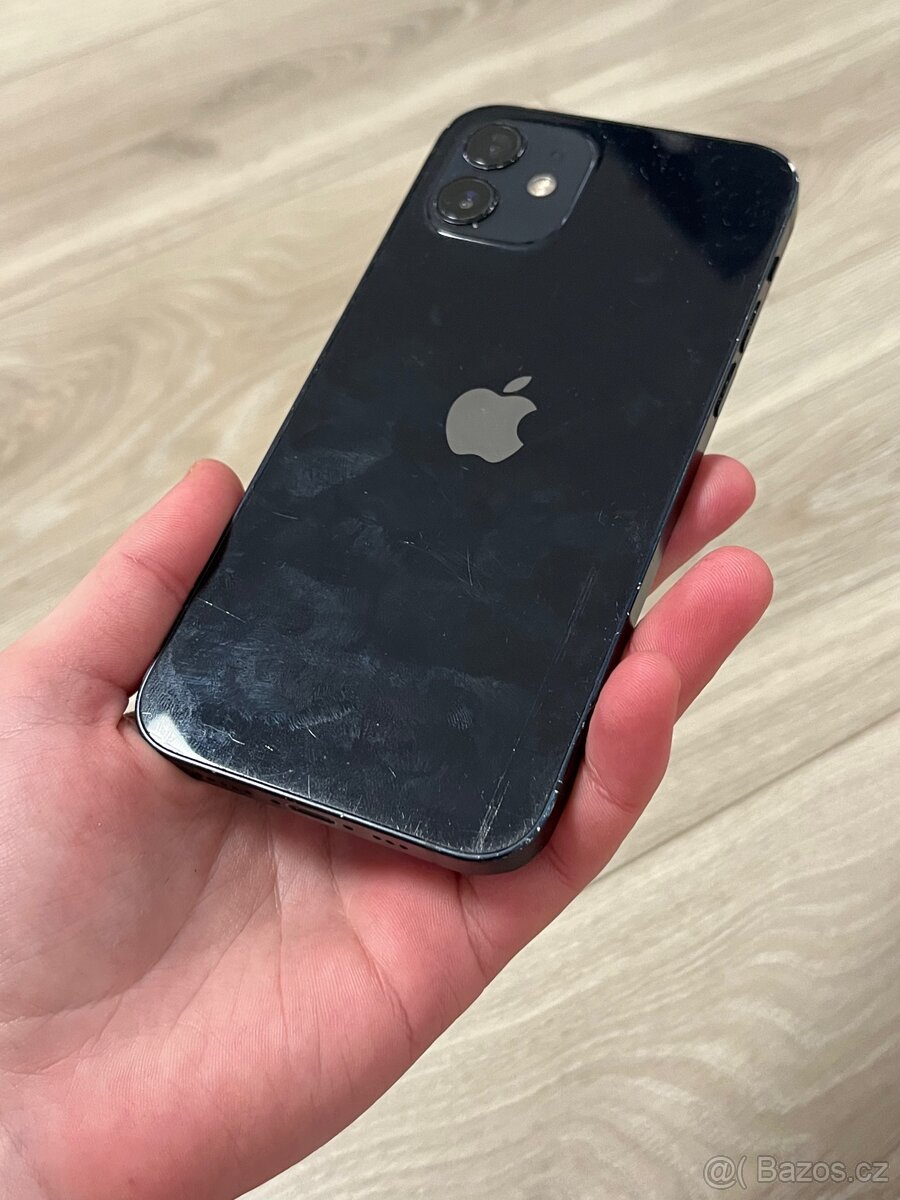 IPhone 12 Černý - 2