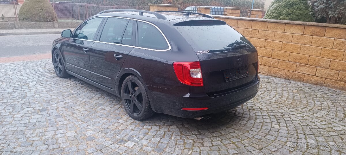 Skoda Superb combi II 2.0 tdi 125kw DSG, model 2014,xenony - 2
