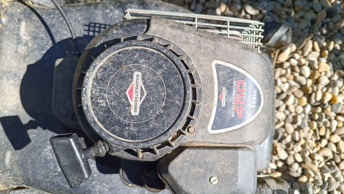 Sekačka s motorem Briggs and Stratton - 2