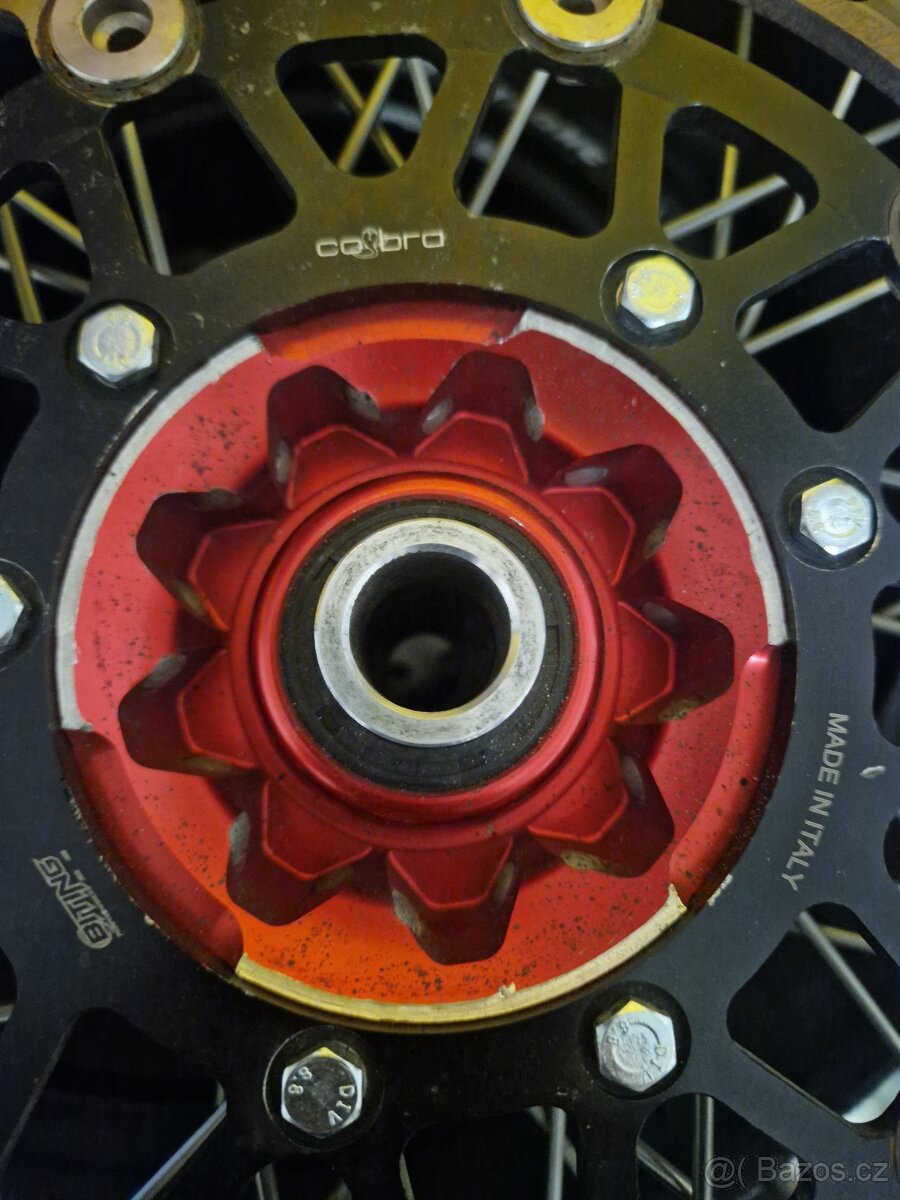 Motardove kolo na Hondu CRF 450 - 2