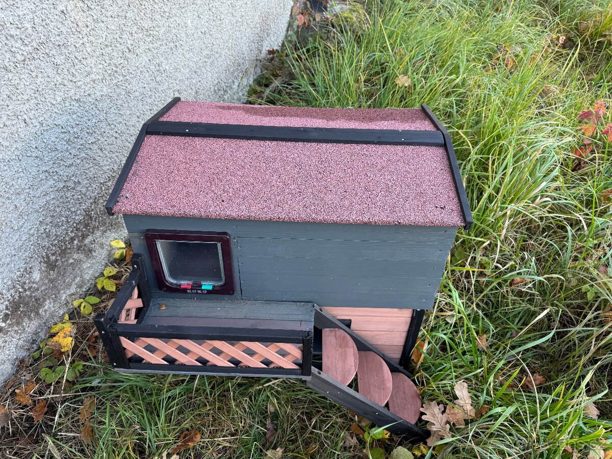 Dvoupatrový kočičí domeček - 2