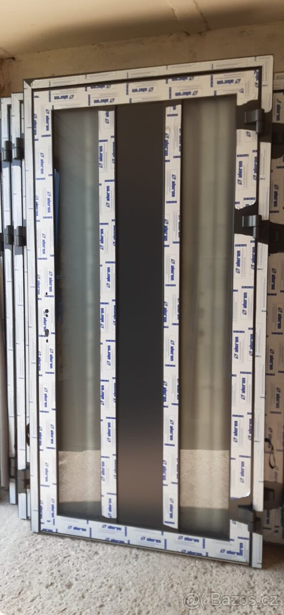 HLINÍKOVÉ VCHODOVÉ DVEŘE. - 2