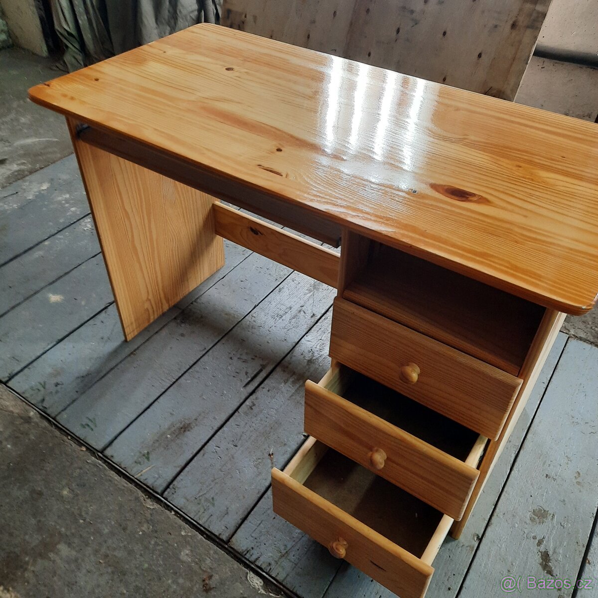 Psaci stůl z masivu - 2