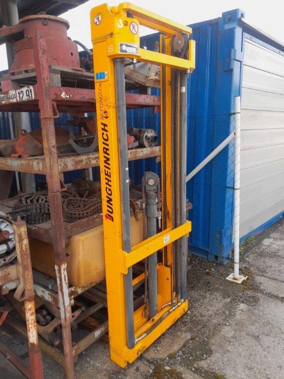 Zvedací zařízení vhodné za traktor nebo jako výtah - 2