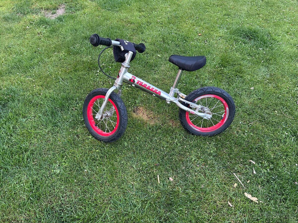 Odrážedlo, šlapací tříkolka, sekačka bublifuk - 2