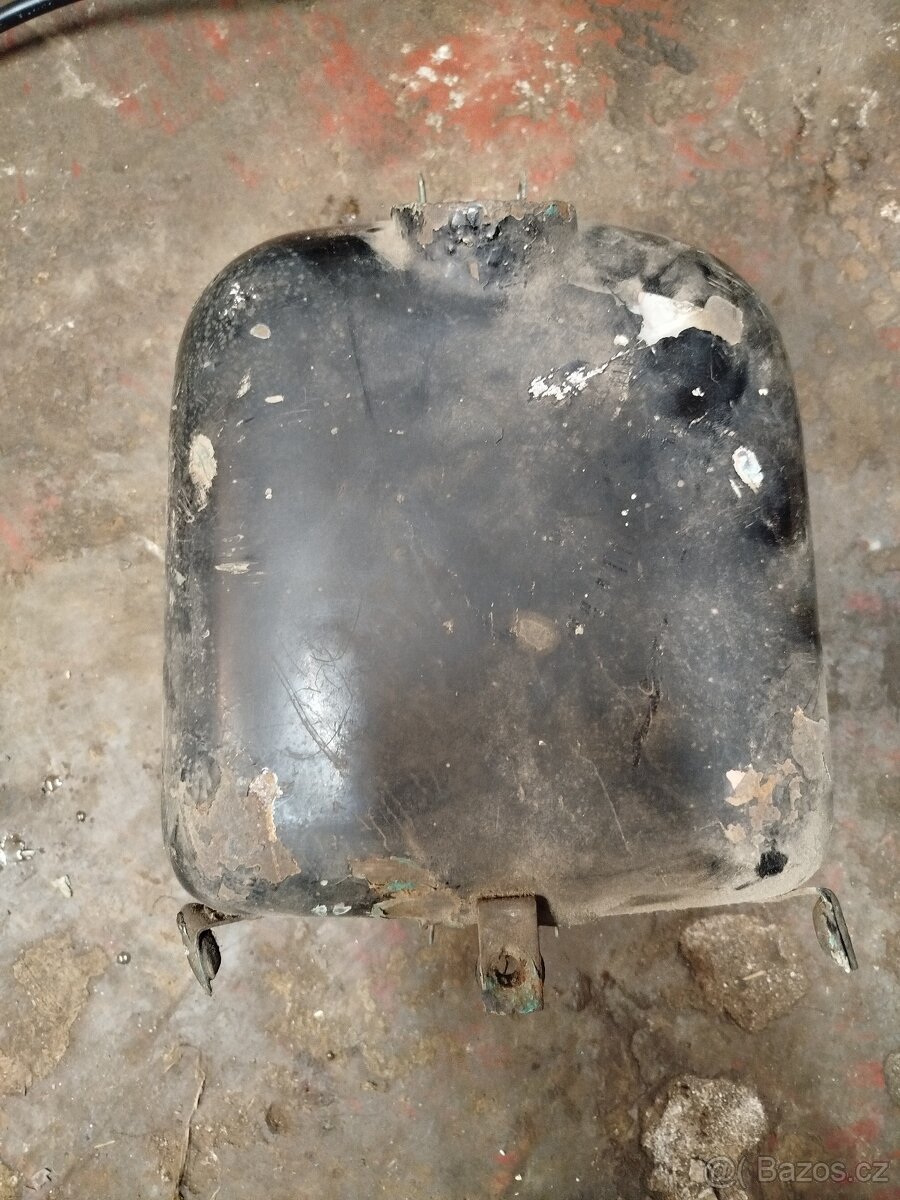 Nádrž Jawa 550, 555 pařez - 2