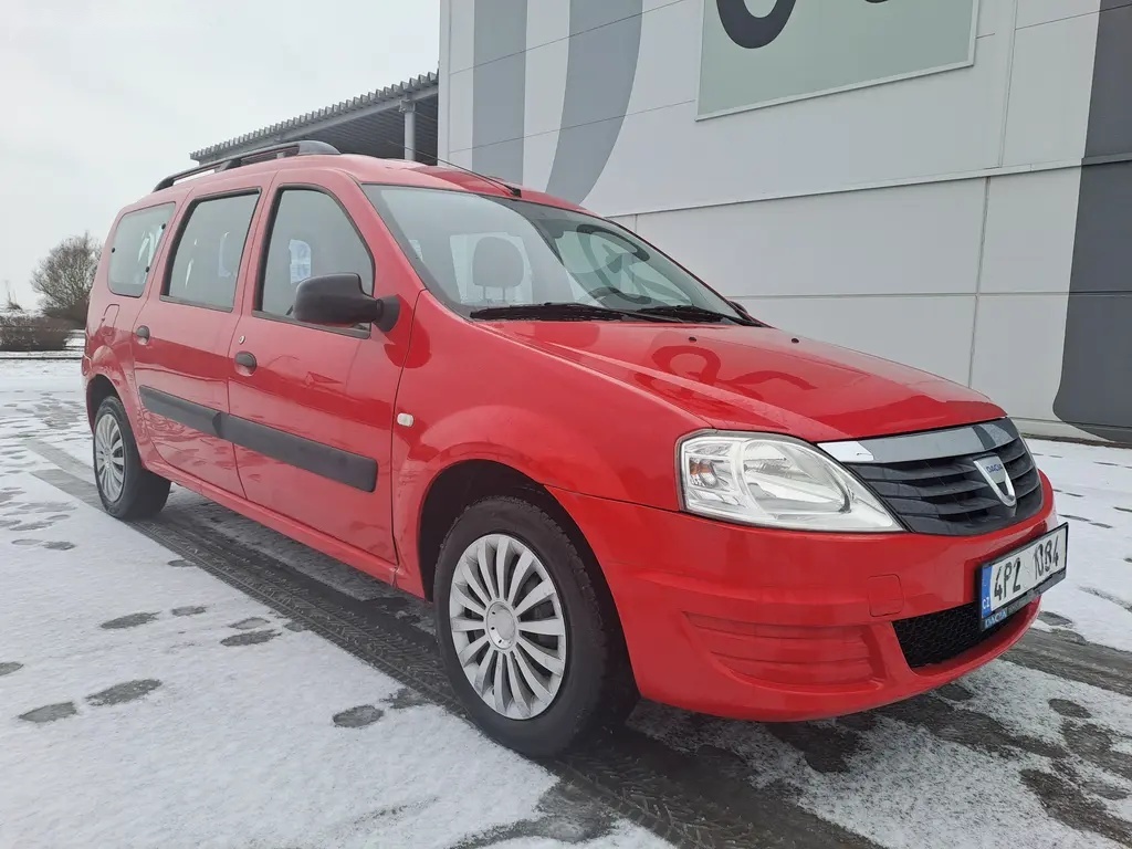 Dacia Logan, 1.6i 1.MAJ 7MÍSTNÉ SPOLEHLIVÉ - 2