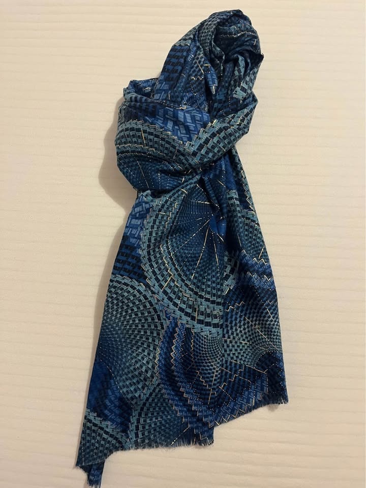 Nová, šála s mandalou - 2