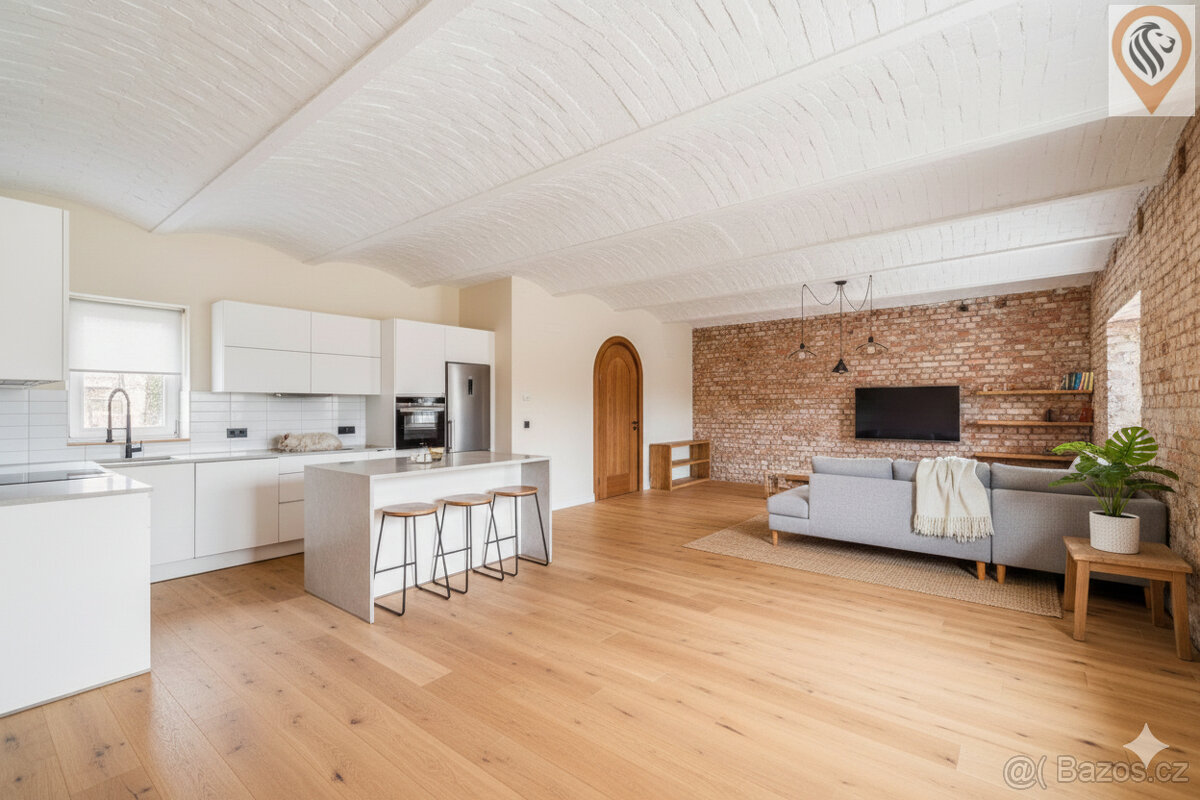 Dům s potenciálem k rekonstrukci - 2