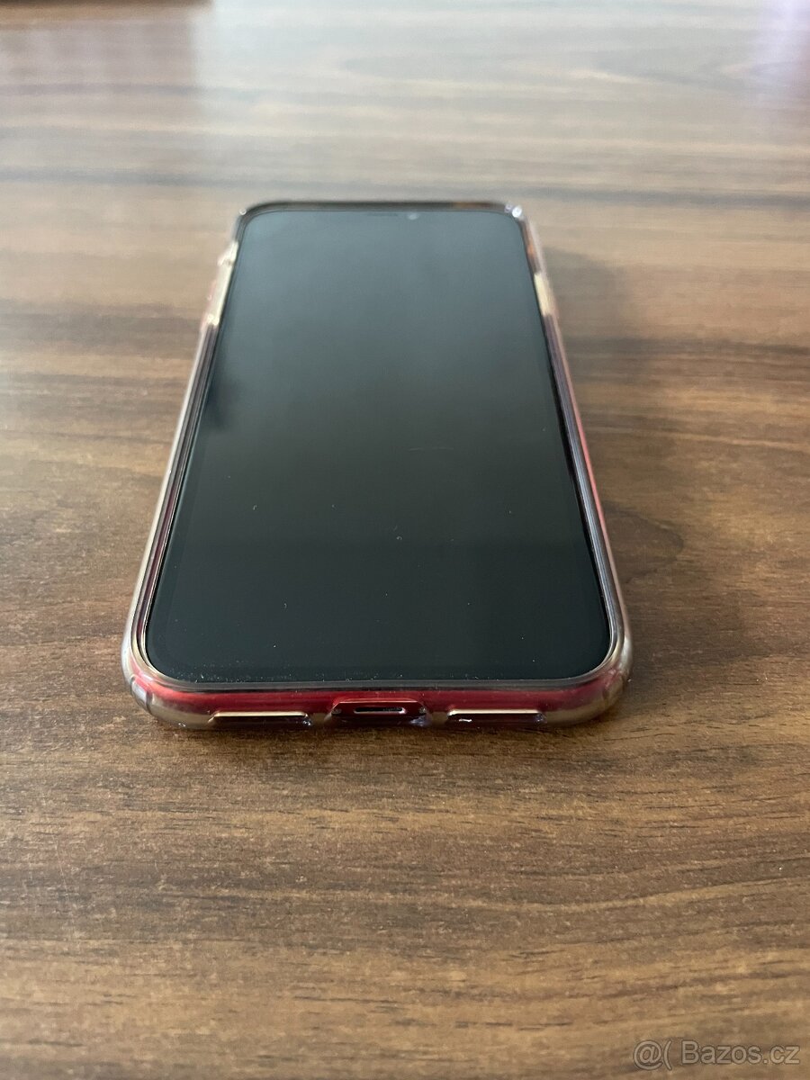 iPhone XR (256gb, baterie: 82%) - 2