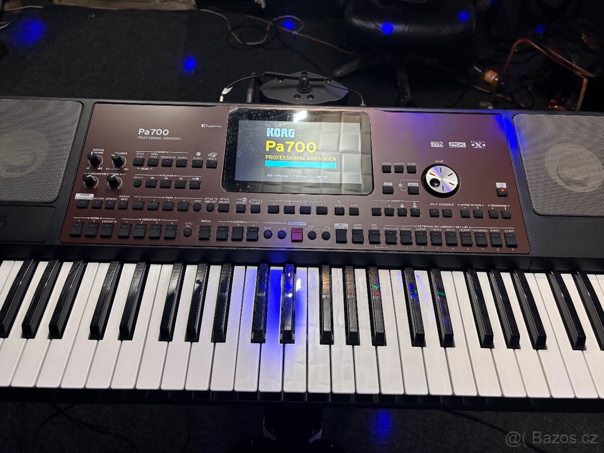 Prodám vyměním Korg pa 700 - 2