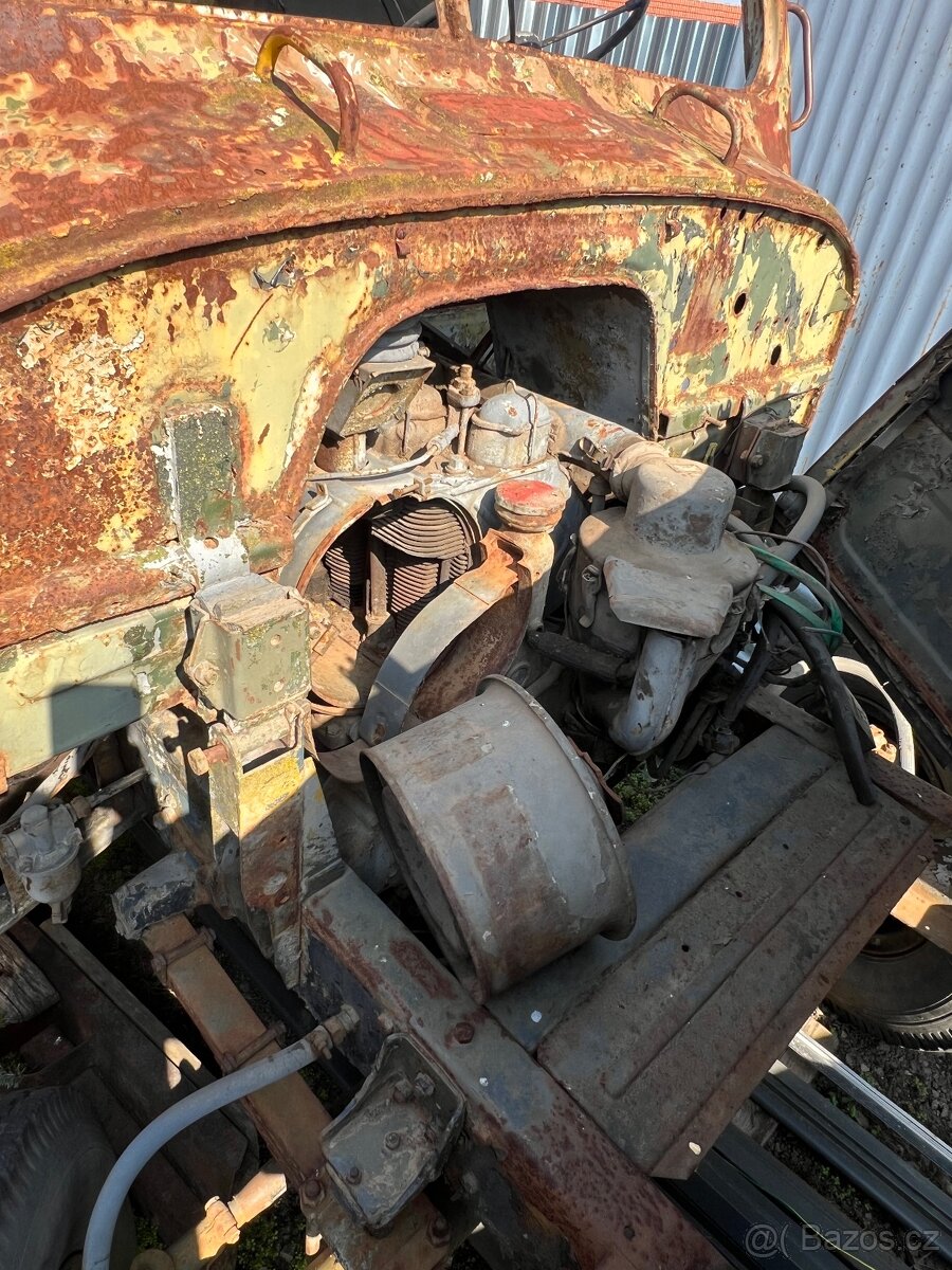 Praga V3S s hydraulickou rukou - 2