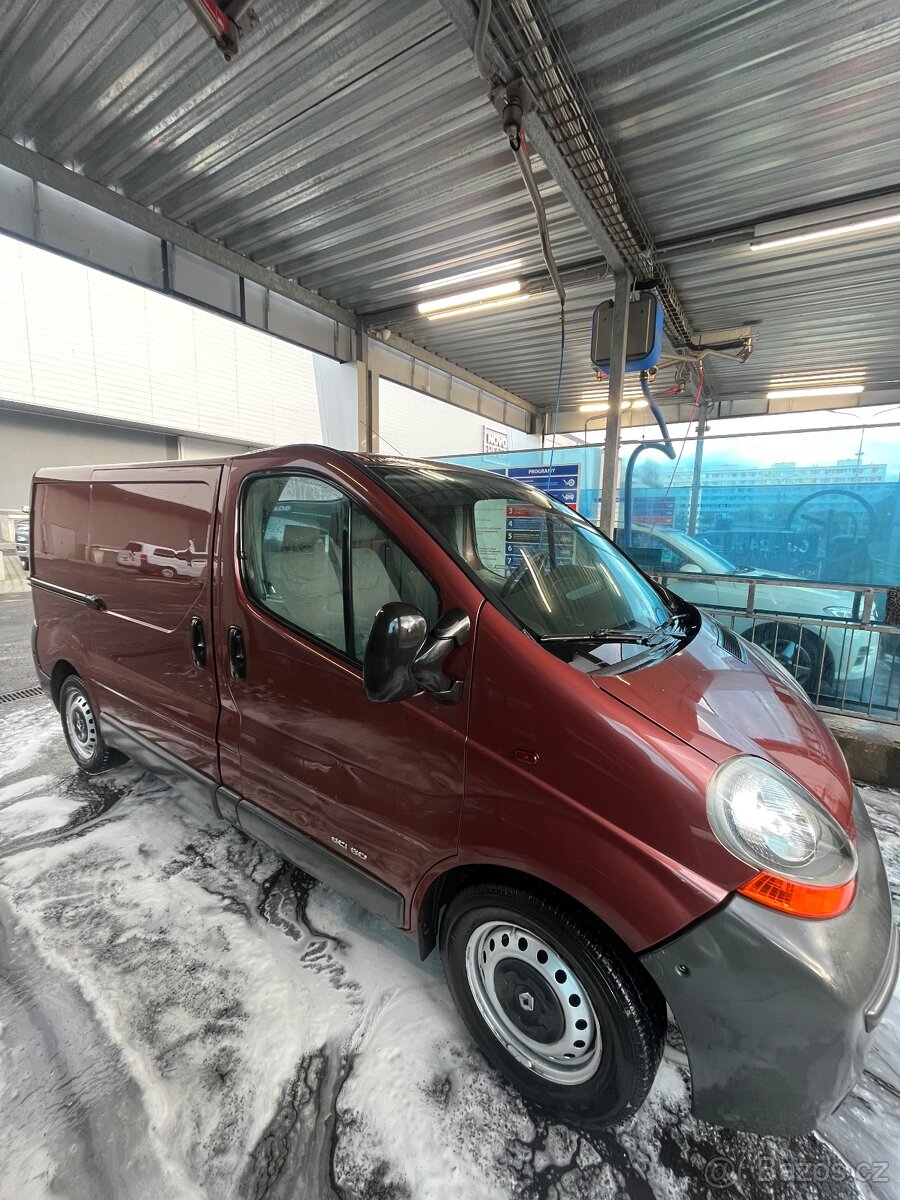 Renault Trafic - 2
