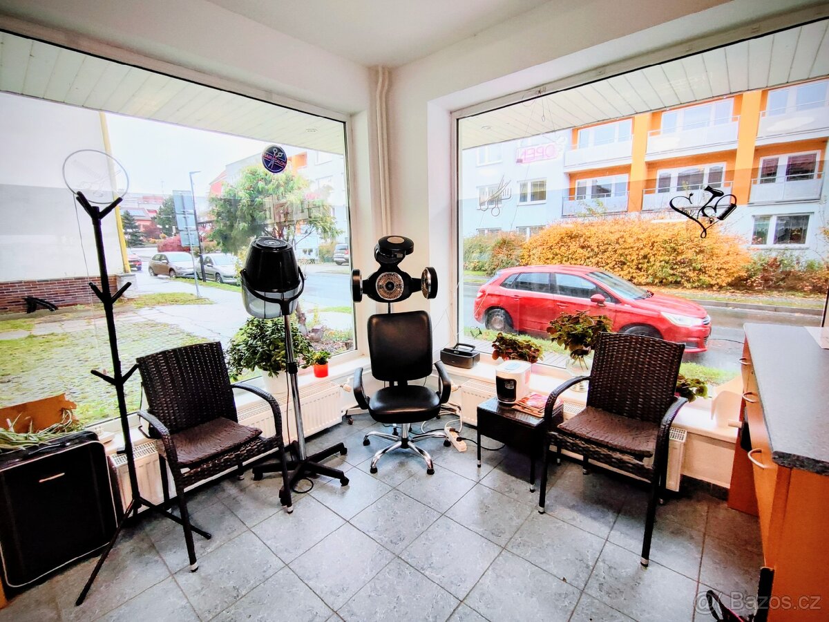 Pronájem kadeřnického křesla - 2