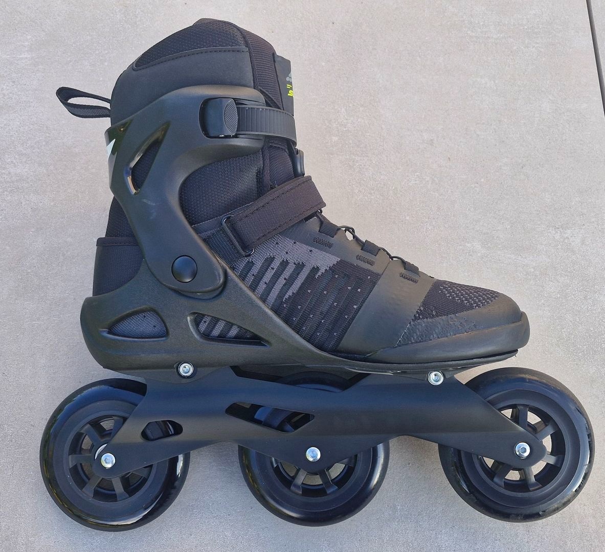 Kolečkové brusle Rollerblade MACROBLADE 110 3WD - 2