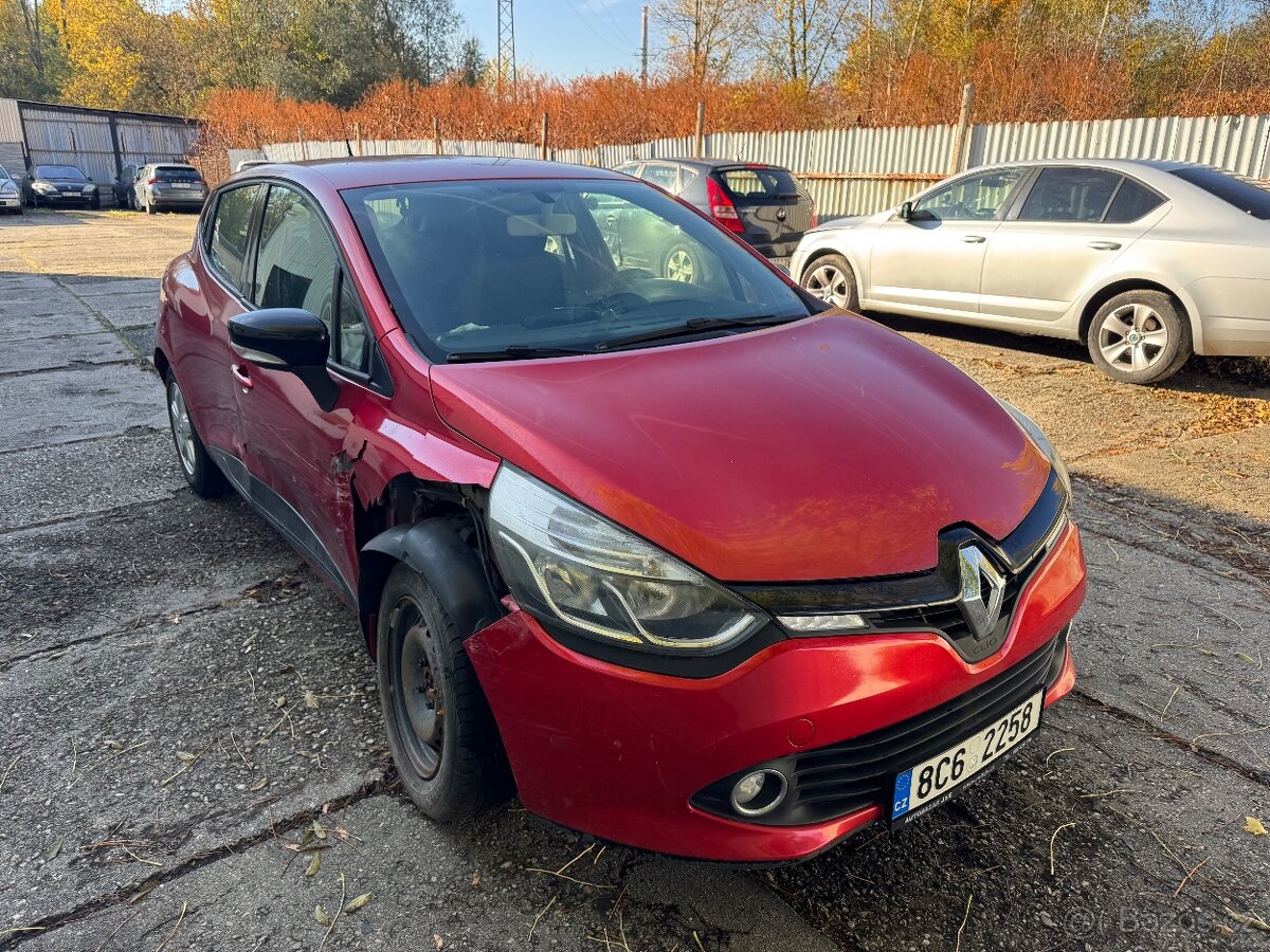 RENAULT CLIO 1,2 16V,54 KW,ROK 2014,NAJ 160 TKM,KLIMA,DOHODA - 2