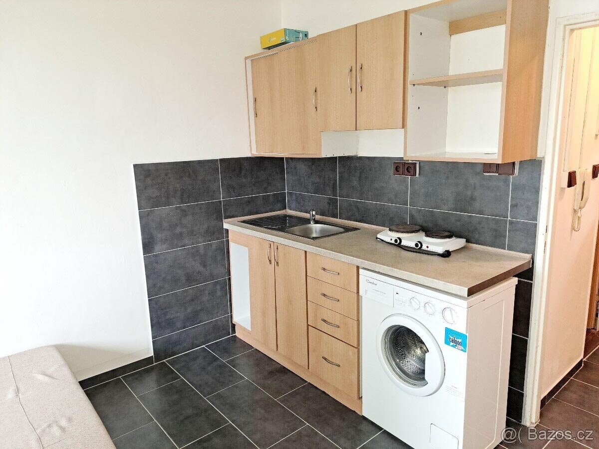 1+kk Kopřivnice, možnost zařízení... Cizinci nevadí. Volný. - 2
