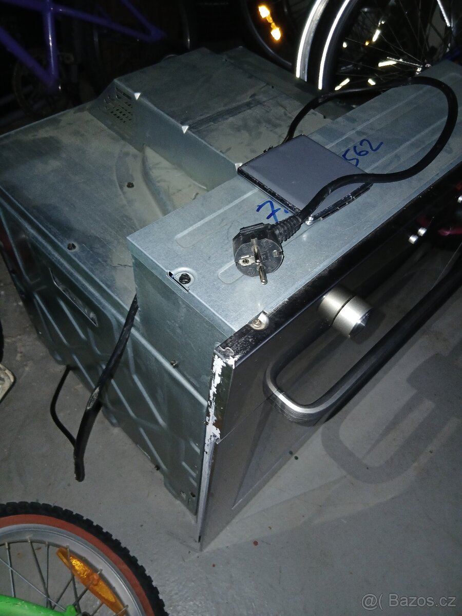 Vestavná trouba - 2