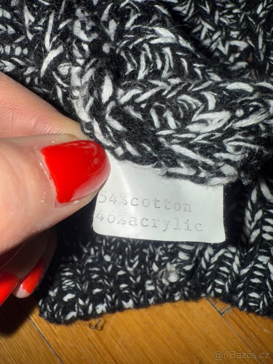 svetr černobílý - 2