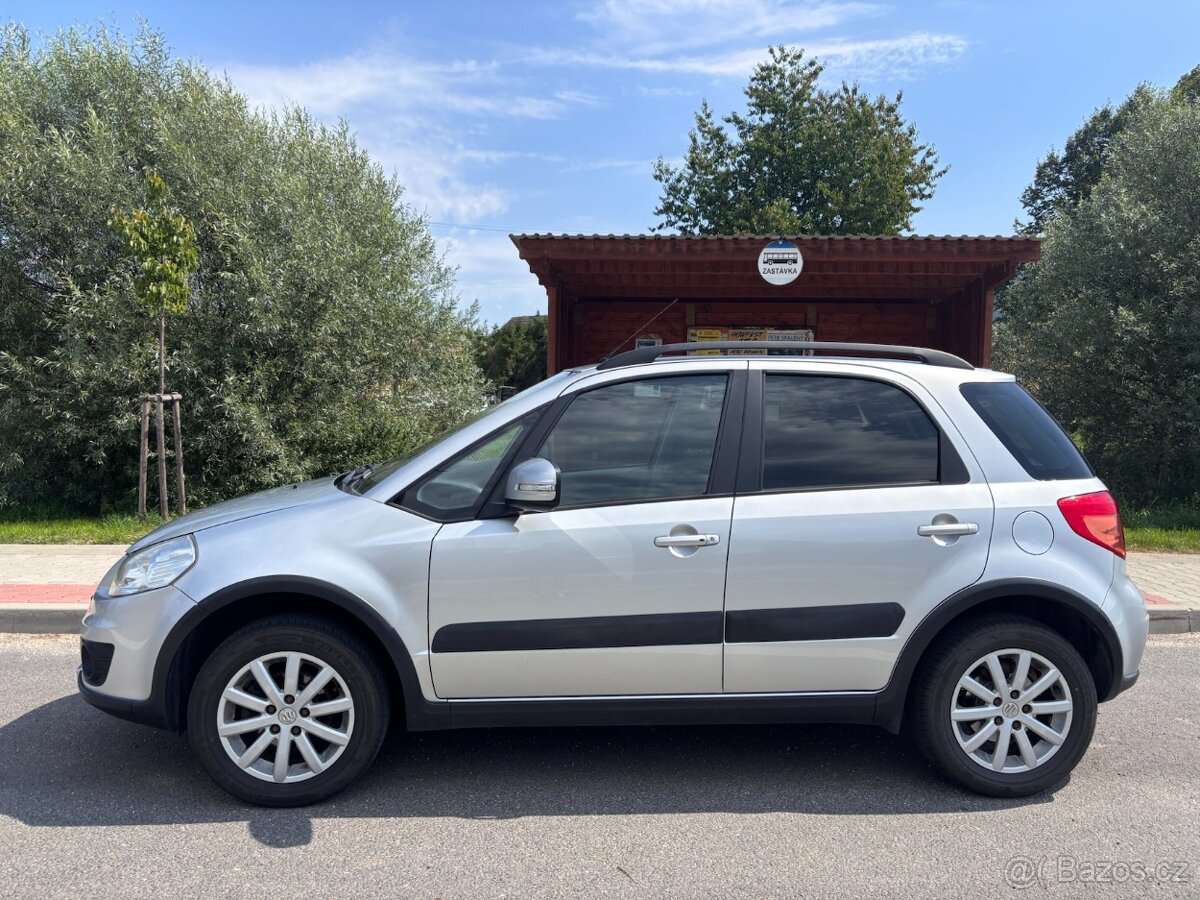 Suzuki SX4 1.6 4WD – poctivá benzínová čtyřkolka - 2