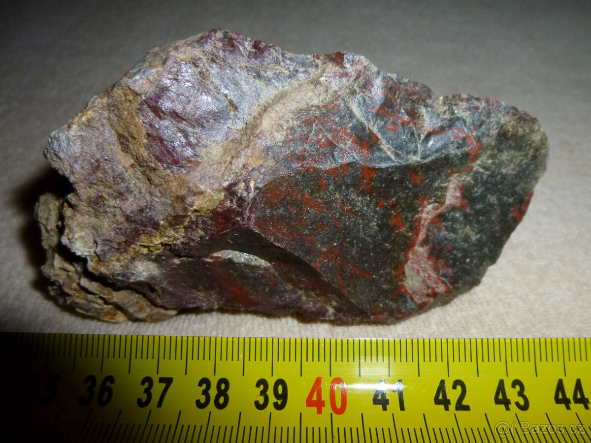 Minerál, nerost - barevný opál - 2