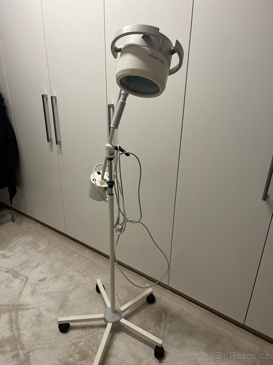 Vyšetřovací lampa Mach 120 - 2