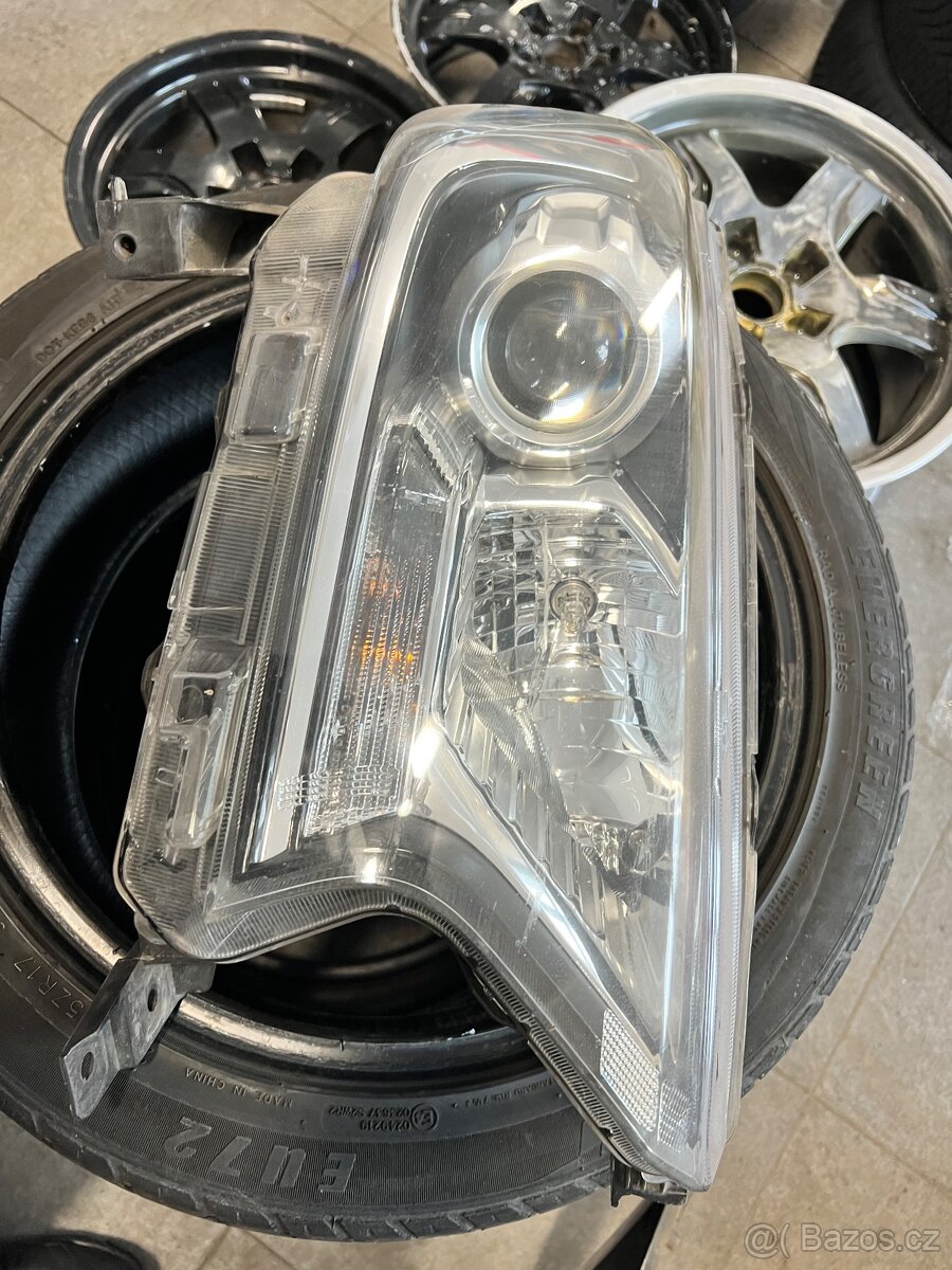 Pravý přední světlomet Ford ranger - 2