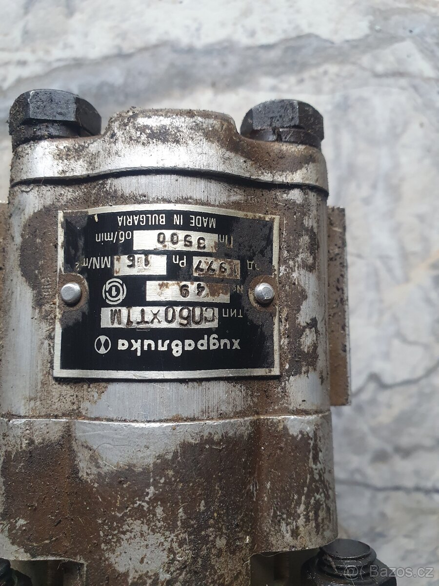 Hydraulické čerpadlo, malé s velkým - 2