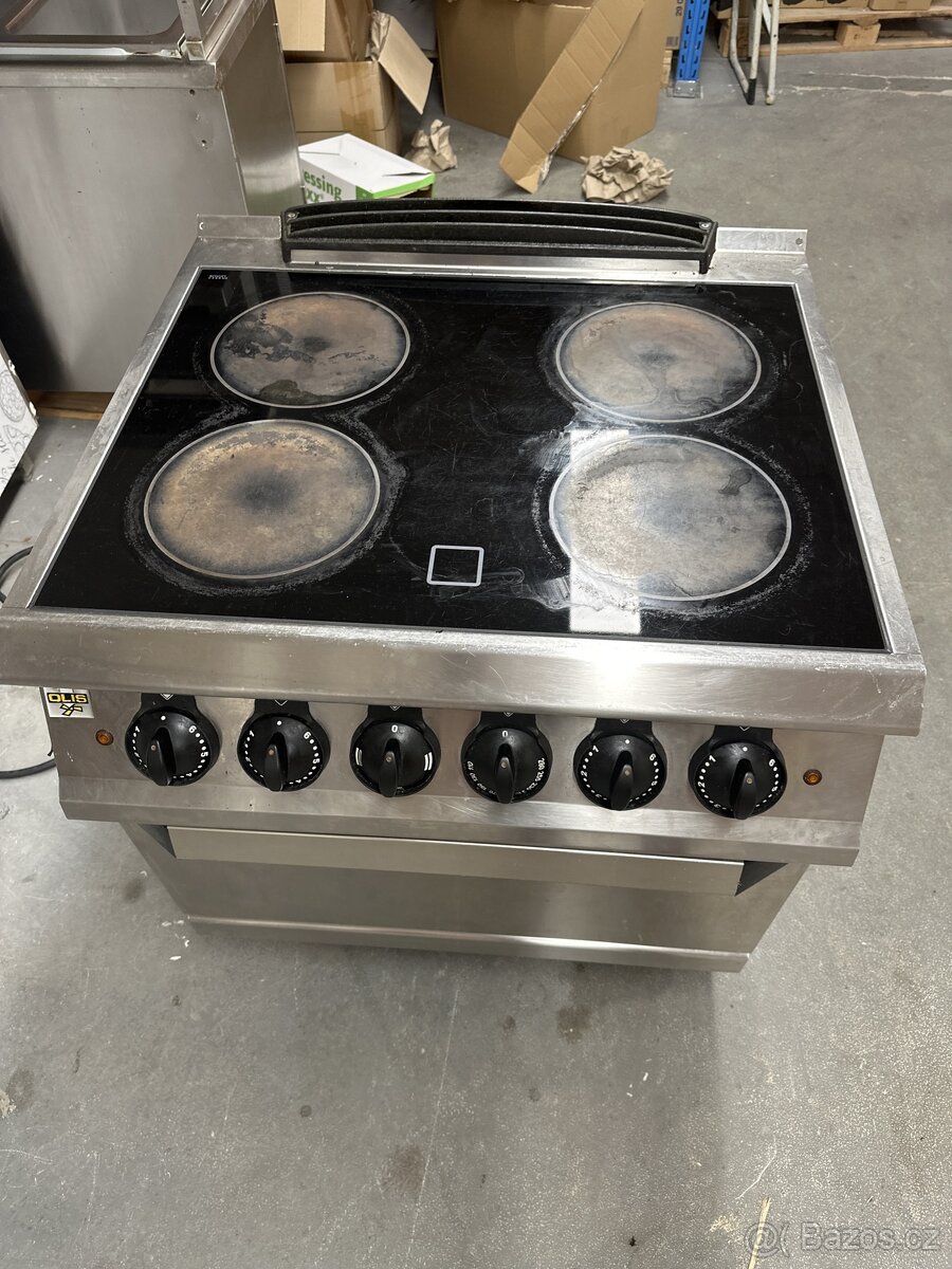 Sklokeramický sporák s elektrickou troubou OLIS - 2