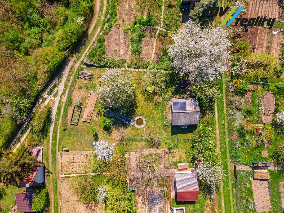 Kralupy nad Vltavou - Mikovice, pronájem chaty 18m2 na pozem - 2