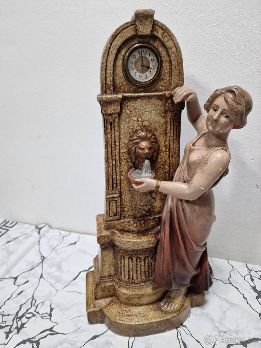 Art deco Figurální hodiny u kašny - 2