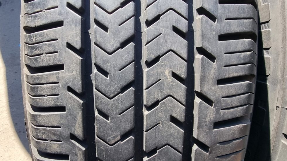 Letní pneu 195/70/15c Michelin - 2