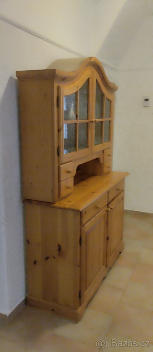 Rustikální kredenc - 2