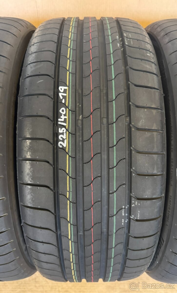 nové prémiové letní pneu 225/40-19 Bridgestone DOT 1225 - 2